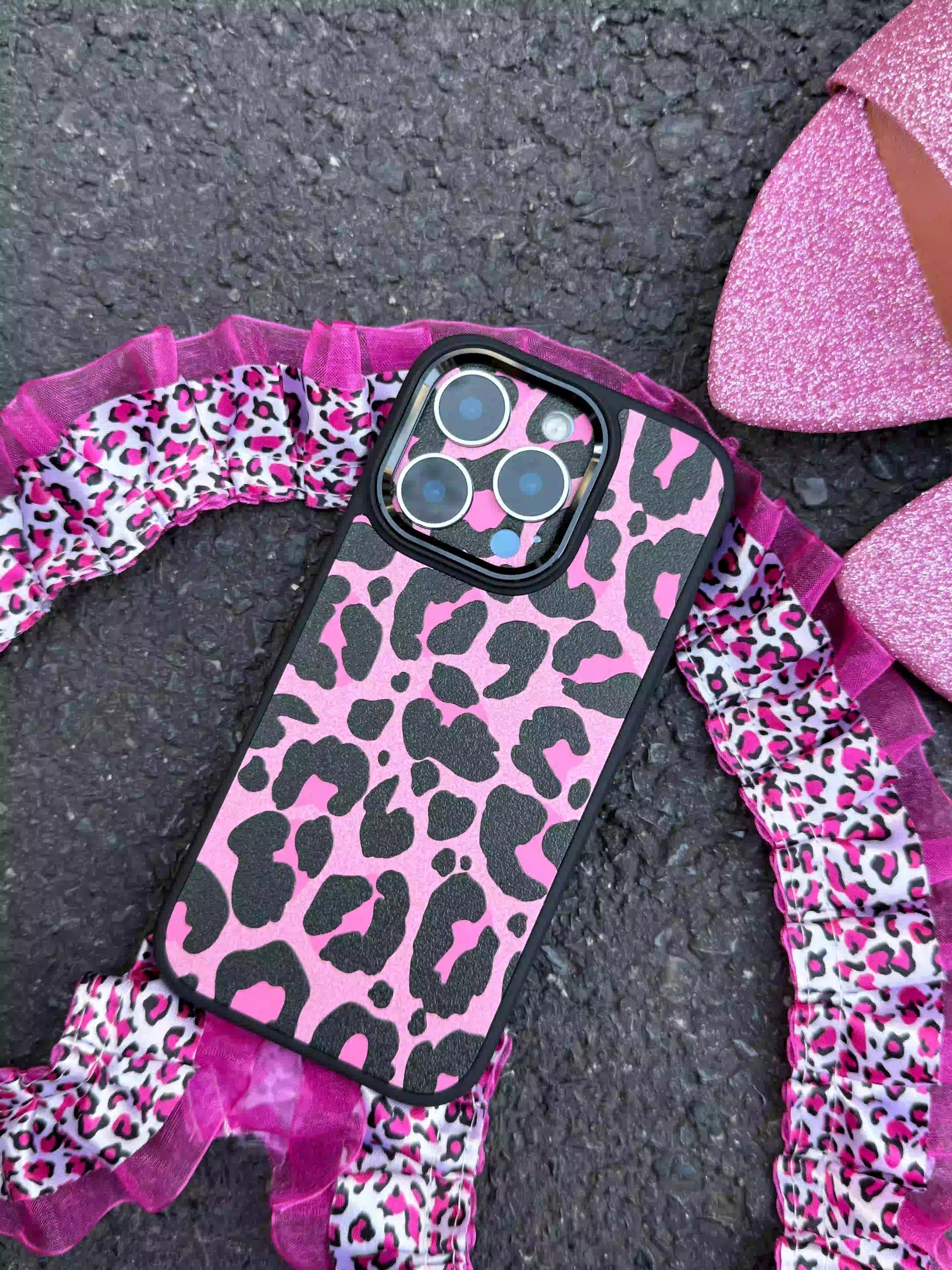 Pink Leopard Magsafe iPhone Case