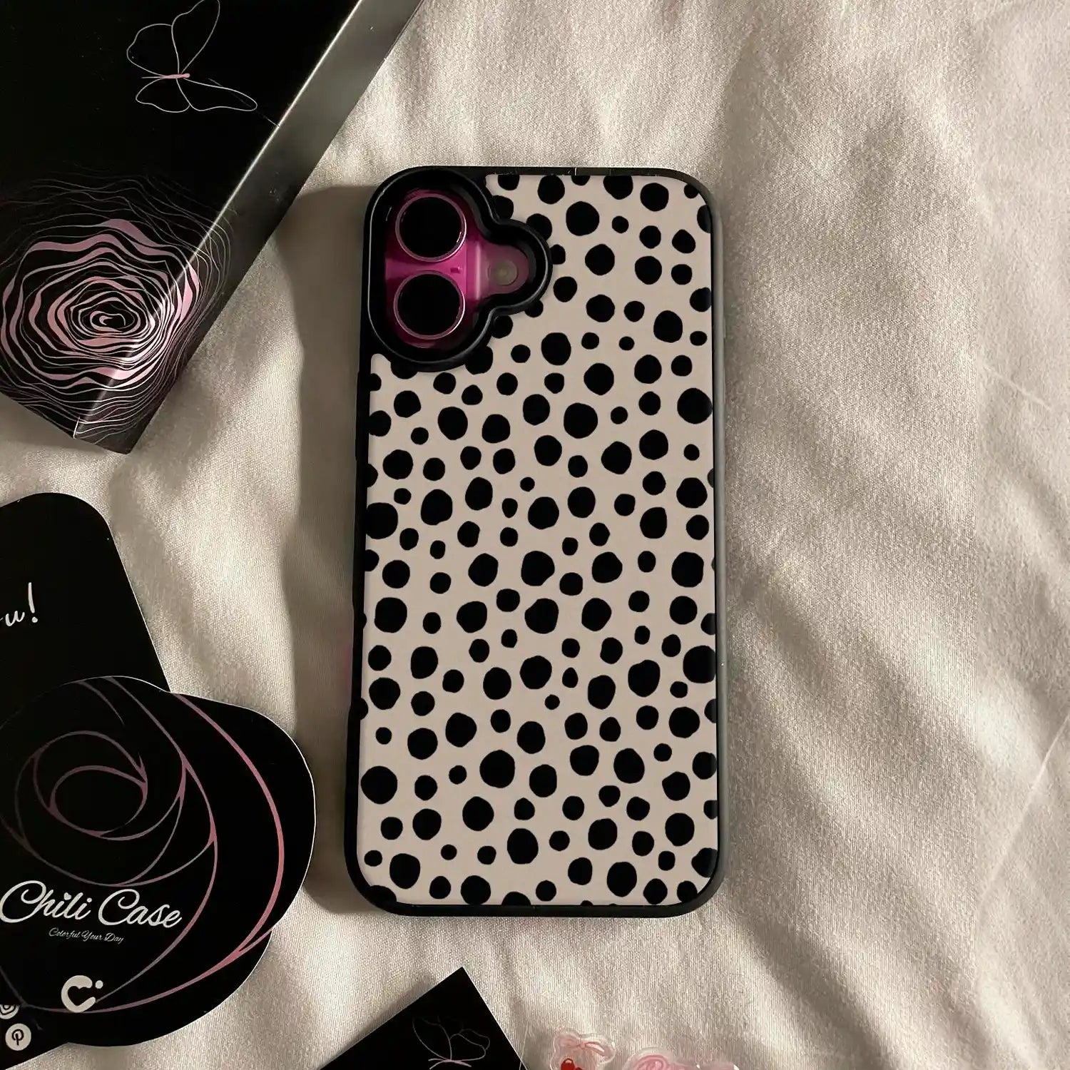 Spotted Drama Magsafe iPhone Case