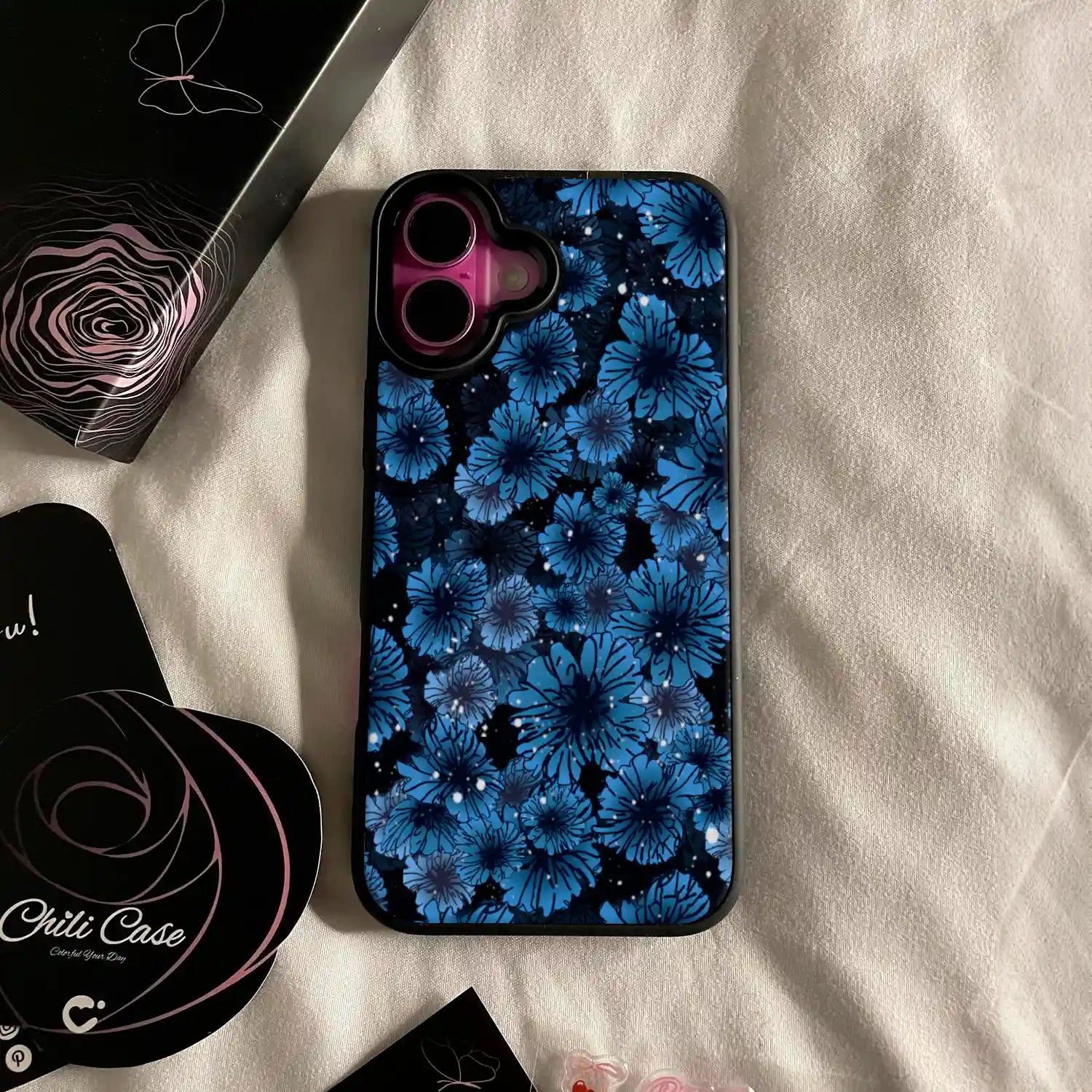 Navy Daisy Magsafe iPhone Case