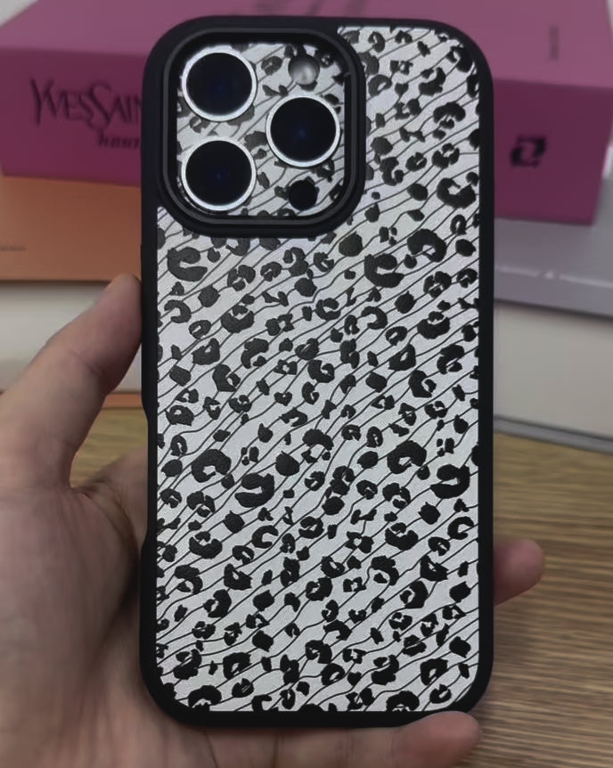Nude - Animal - iPhone 16 Pro Max Case - Video